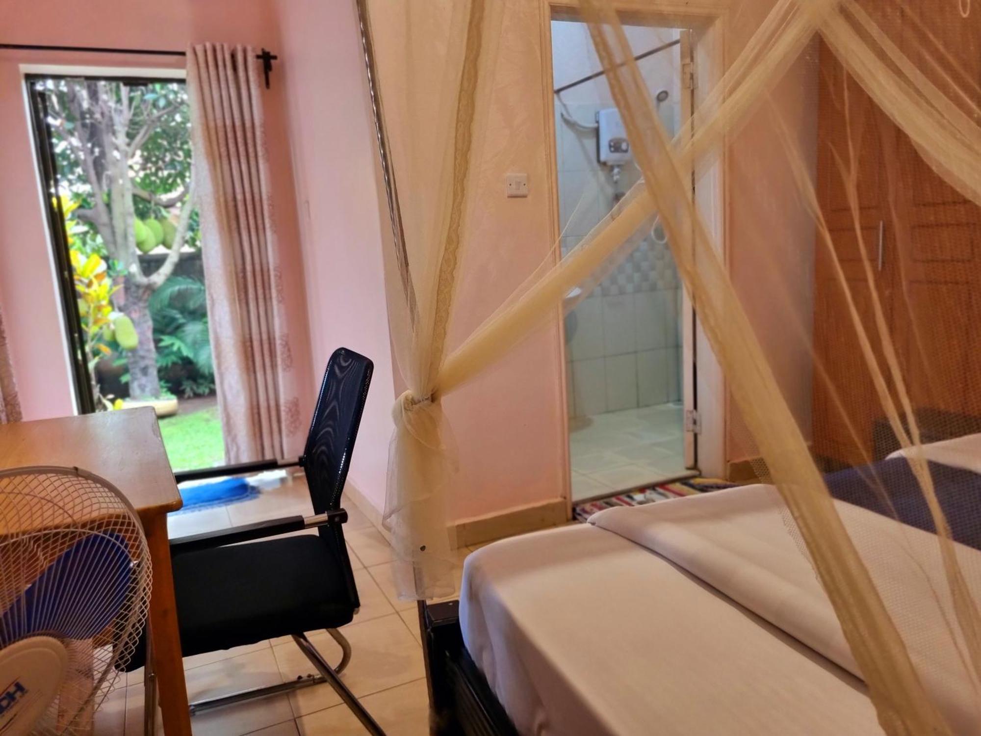 Tgs Homestay Kampala Phòng bức ảnh